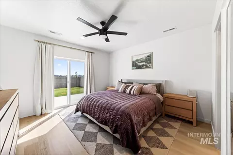 Bedroom - 4613 Great Falls Ave, Caldwell, ID 83607 photo 1 of 5