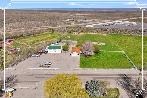 26 E Huyser Dr, Shoshone, ID 83352