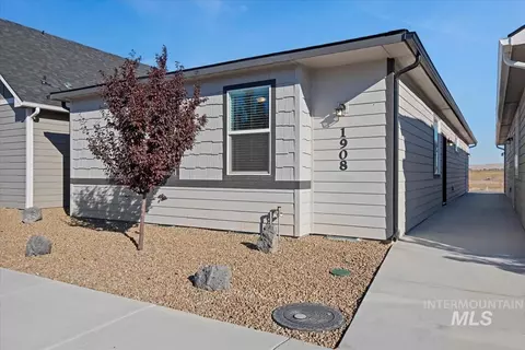 1919 NW Enterprise St, Mountain Home, ID 83647