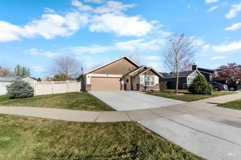 548 N Ripplerock Pl, Star, ID 83669