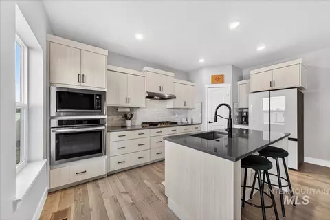 6025 S Catria Pl, Meridian, ID 83642