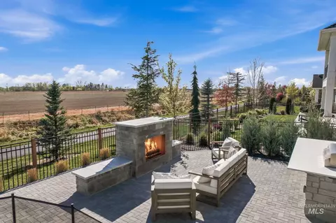 Exterior - 7703 W Corinthia St, Eagle, ID 83616 photo 8 of 11