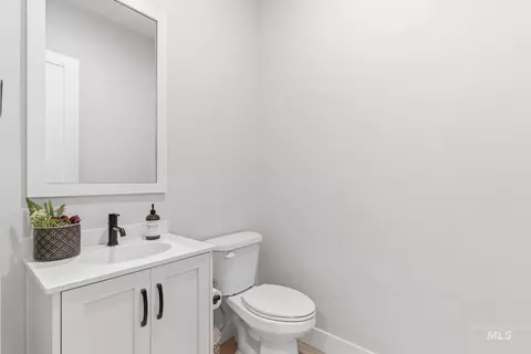Bath - 7703 W Corinthia St, Eagle, ID 83616 photo 2 of 4