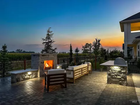 Exterior - 7703 W Corinthia St, Eagle, ID 83616 photo 9 of 11