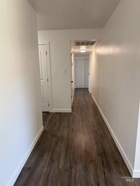 Entry Way - 709 Locust, Kimberly, ID 83341 photo 1 of 1