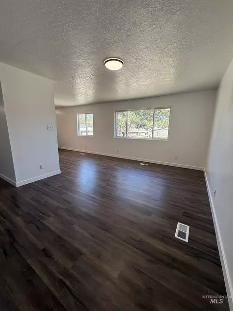 Living - 709 Locust, Kimberly, ID 83341 photo 1 of 1
