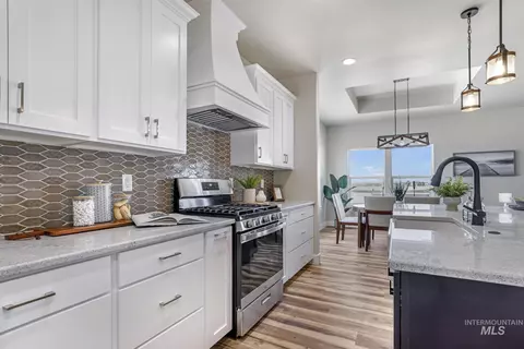 Kitchen - 1008 23rd Ave E, Jerome, ID 83338 photo 3 of 4