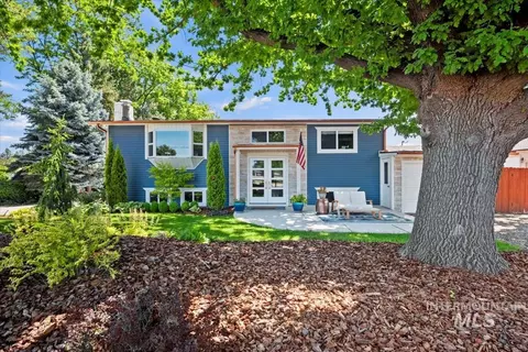 632 N Edgewood Ln, Eagle, ID 83616