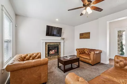 Living - 2917 E Shadowband St, Eagle, ID 83616 photo 2 of 3
