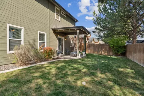 Exterior - 2917 E Shadowband St, Eagle, ID 83616 photo 4 of 5