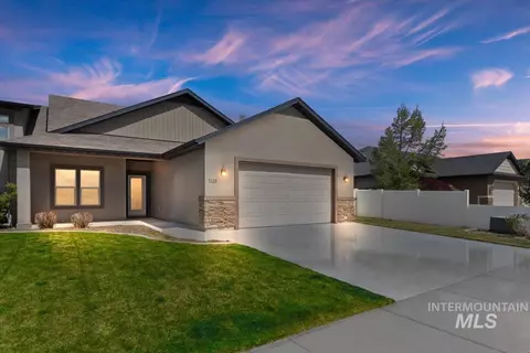 2629 Whispering Pine Dr, Twin Falls, ID 83301