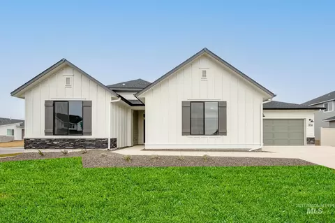 9274 W Blazing Star St, Nampa, ID 83687