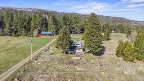 38 Pats Ln, Cascade, ID 83611
