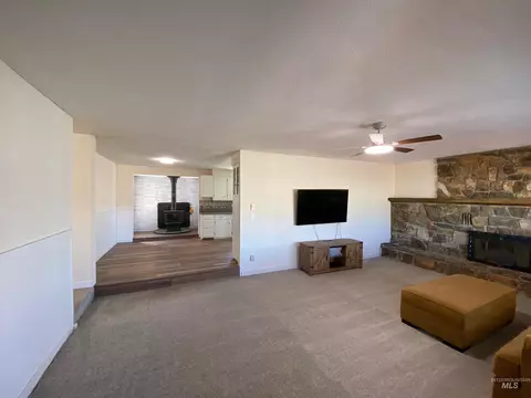 Living - 7 Apache Way, Salmon, ID 83467 photo 5 of 6