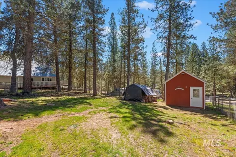 Exterior - 44 Ridgeview Dr, Cascade, ID 83611 photo 5 of 17