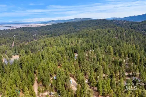 View/Area - 44 Ridgeview Dr, Cascade, ID 83611 photo 1 of 5