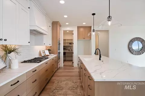 Kitchen - 2131 N Buhrstone Ave, Eagle, ID 83616 photo 2 of 4