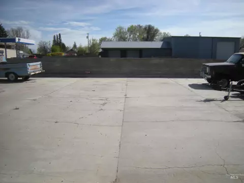 Appr 403 Main St, Hazelton, ID 83355