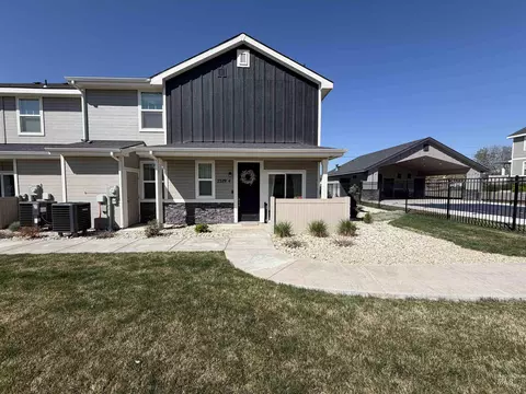 2329 E Spice Loop #4, Nampa, ID 83687