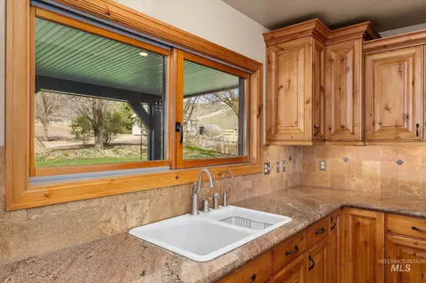 Kitchen - 5002 N Hwy 16, Eagle, ID 83616 photo 5 of 8