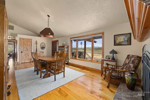 Dining - 5002 N Hwy 16, Eagle, ID 83616 photo 2 of 3