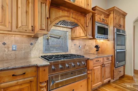 Kitchen - 5002 N Hwy 16, Eagle, ID 83616 photo 4 of 8