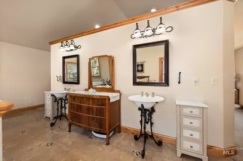 Bath - 5002 N Hwy 16, Eagle, ID 83616 photo 2 of 8