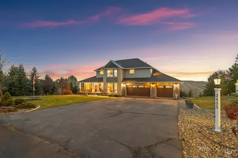 2435 Arborcrest Rd, Moscow, ID 83843