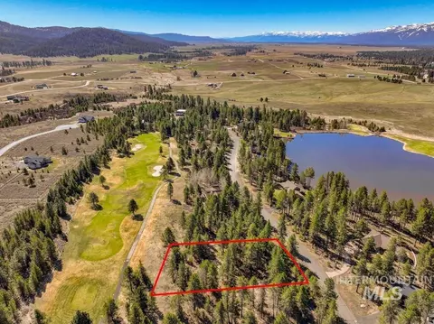416 Wilhelm Creek Ct, Mccall, ID 83638