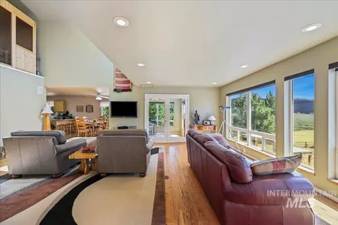 Living - 111 Ranch Cir, Cascade, ID 83611 photo 1 of 2