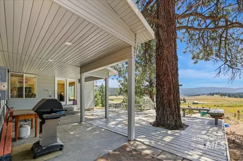 Exterior - 111 Ranch Cir, Cascade, ID 83611 photo 6 of 14