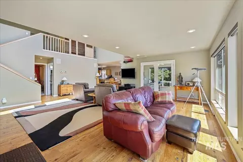 Living - 111 Ranch Cir, Cascade, ID 83611 photo 2 of 2