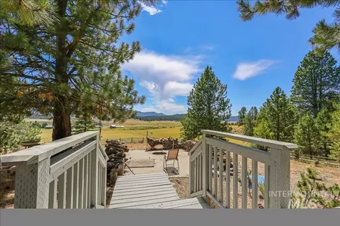 Exterior - 111 Ranch Cir, Cascade, ID 83611 photo 3 of 14