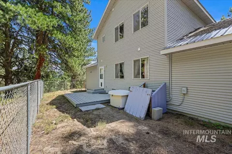 Exterior - 111 Ranch Cir, Cascade, ID 83611 photo 7 of 14