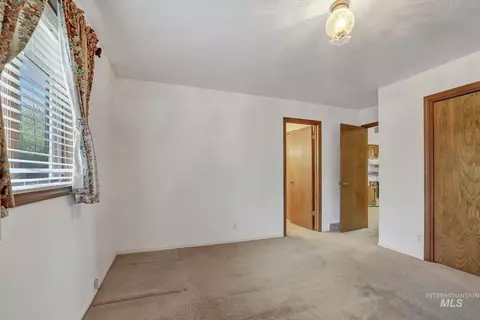 Bedroom - 22 Horseshoe Cir, Jerome, ID 83338 photo 3 of 4
