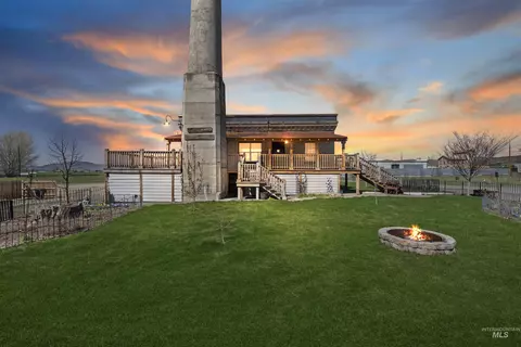 2480 Galey St, Weiser, ID 83672