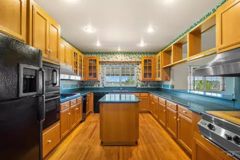 Kitchen - 3592 Freeman Creek Rd, Lenore, ID 83541 photo 1 of 2