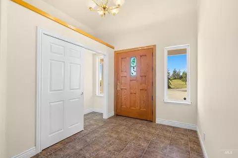 Entry Way - 3592 Freeman Creek Rd, Lenore, ID 83541 photo 1 of 3