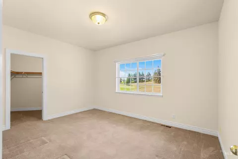 Bedroom - 3592 Freeman Creek Rd, Lenore, ID 83541 photo 3 of 3