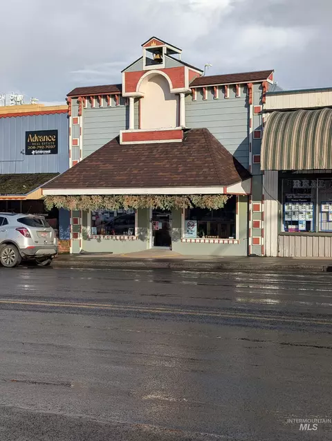 413 Main St, Kamiah, ID 83536