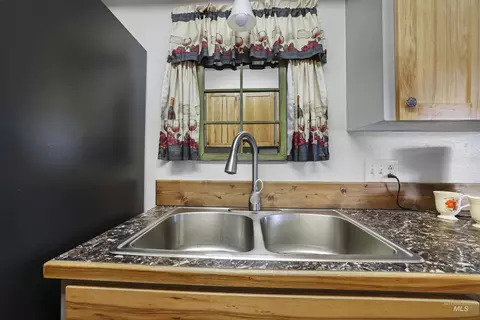 Kitchen - 603 6th Ave E, Wendell, ID 83355 photo 3 of 3