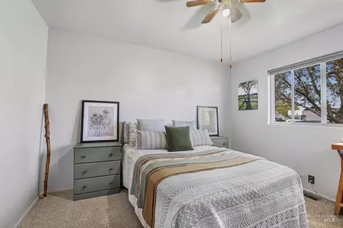 Bedroom - 603 6th Ave E, Wendell, ID 83355 photo 7 of 7
