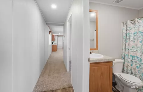 Entry Way - 1206 E 2000 S 1206 E 2000 S, Elba, ID 83342 photo 1 of 1
