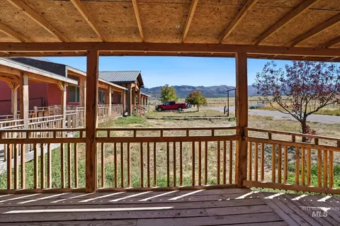 Exterior - 1206 E 2000 S 1206 E 2000 S, Elba, ID 83342 photo 2 of 4