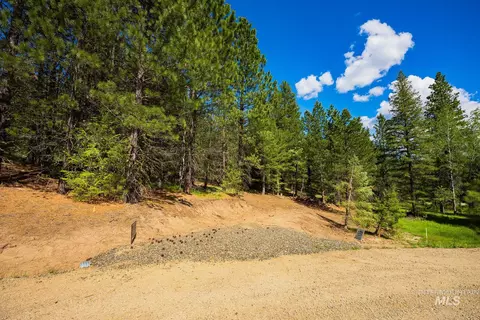 63 Price Loop, Cascade, ID 83611 photo 18