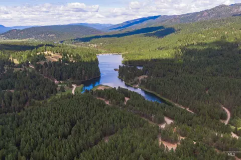 63 Price Loop, Cascade, ID 83611 photo 12