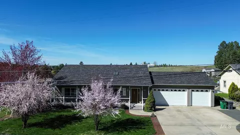 937 Orchard Ave, Moscow, ID 83843