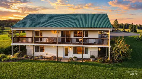 5404 Freeman Creek Rd, Lenore, ID 83541