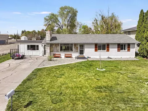 1233 Alder Dr, Twin Falls, ID 83301
