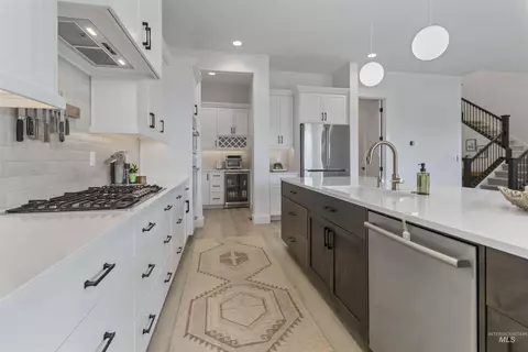 Kitchen - 125 S Eagles Roost Way, Eagle, ID 83616 photo 1 of 4